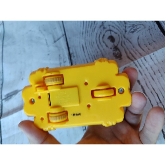 Disney Jake and the Neverland Pirates Jake’s Water Jet Racer Pull Back Toy 2011 - Picture 4 of 5